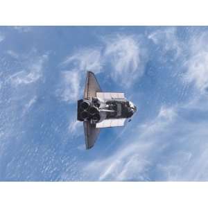 Space Shuttle Edeavour as Seen from the International Space Station 