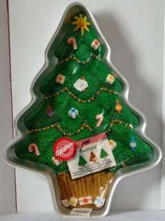   Discontinued WILTON Christmas TREE w.Insert Cake PAN 502 1107  