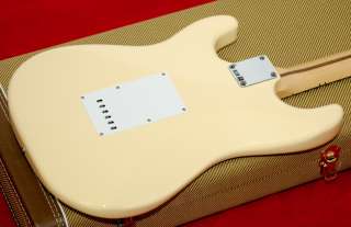 New USA Fender ® Yngwie Malmsteen Stratocaster®, Strat, White  