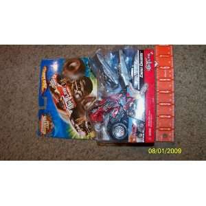  The Outlaw Hot Wheels Monster Jams Circuit Crashers Set 