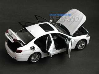 18 Norev BMW f10 550i White 2010  