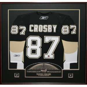  Signed/Framed Sidney Crosby Pittsburgh Penguins Jersey 