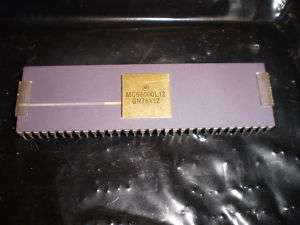 MOTOROLA MC68000L12 64 PIN 12.5MHz PROCESSOR GN78412   