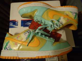dunks and af1s i try to charge exact shipping so feel free to buy as 