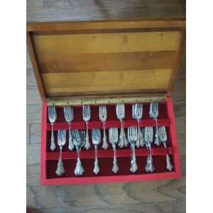  Oneida Salad Fork  Chateau Deluxe Stainless 200+ Forks in 