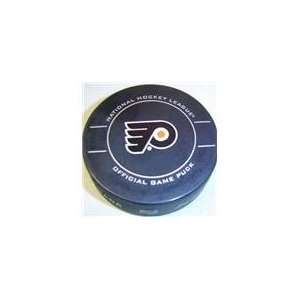   Philadelphia Flyers NHL Hockey Official Game Puck 2009 2010 Sports