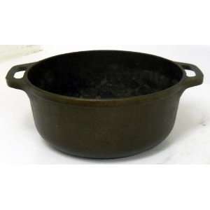  Benjamin & Medwin Cast Iron Dutch Oven 