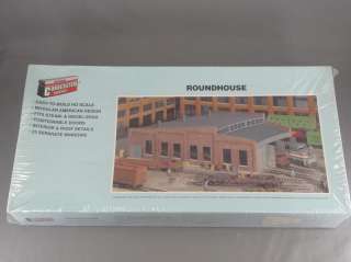 DTD   HO SCALE WALTHERS 933 3041 ROUNDHOUSE BUILDING KIT  
