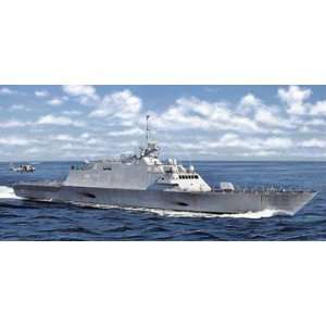  Cyber Hobby 1/350 USS Freedom LCS 1 Ship Model Kit Toys & Games