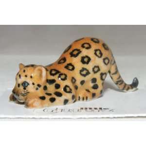  JAGUAR Cat Bows Cub  New Figurine MINIATURE 