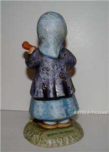 Berta Hummel Nativity Goebel Figurine GIRL WITH LUTE  