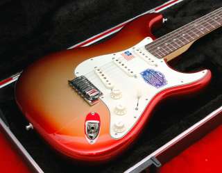 New USA Fender ® American Deluxe Stratocaster, Strat, Sunset Red 