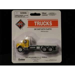  HO Scale International 4900 Flatbed Yellow/Silver 4013 86 
