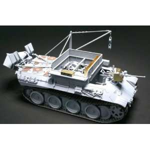   SdKfz 179 Bergepanther Recovery Vehicle (Plastic Models) Toys & Games
