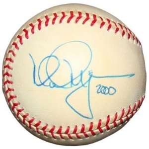  Autographed Mark McGwire Ball   2000 Official PSA DNA 