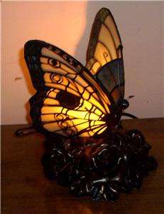 Beautiful Breathtaking Swallowtail Butterfly Glass Tiffany Style Lamp 