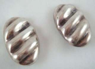 Vintage Sterling Silver Scalloped Clip On Button Earrings Made In 