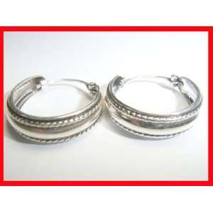   Solid Sterling Silver Hoop Earrings .925 #1852 Arts, Crafts & Sewing