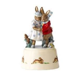  Royal Doulton Winter Waltz Musical, Classic Collection 