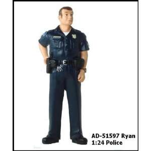  1/24 Police Figure Ryan Toys & Games