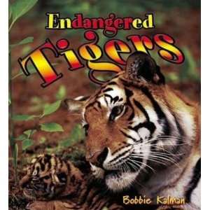  Endangered Tigers (Earths Endangered Animals) [Paperback 