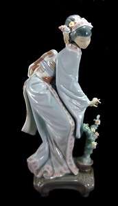 Lladro Porcelain Figurine MAYUMI #1449  