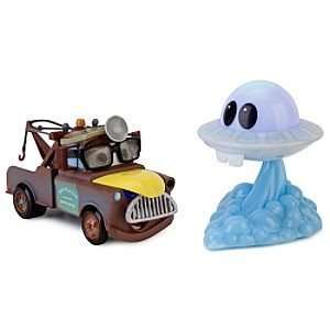  Disney Cars Toon Unidentified Flying Mater Set    2 Pc 