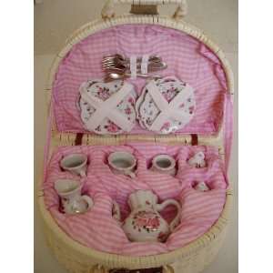  Pink Roses Childrens Tea Set in Wicker Basket Toys 