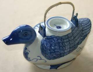   ORIENTAL HAND PAINTED BLUE AND WHITE DUCK LIDDED TEA POT  