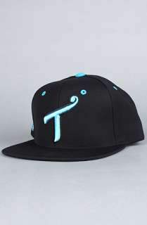 Two In The Shirt) The Classic Snapback Cap in Black 