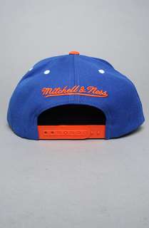 Mitchell & Ness The New York Knicks Script 2Tone Snapback Cap in Blue 