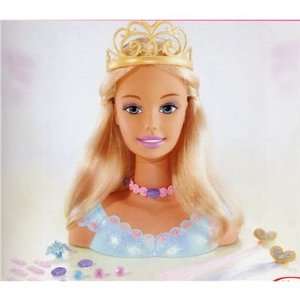 Barbie G8390   Prinzessinnen Styling Kopf  Spielzeug