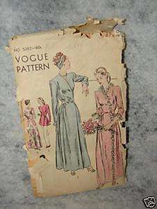 Vintage Vogue Dress Pattern   Cost 60 Cents New  