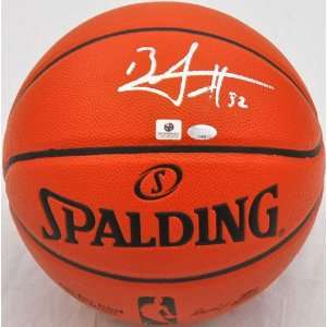  Blake Griffin Autographed Basketball   GAI   Autographed 