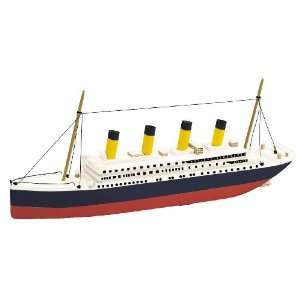  Backyard and Beyond Basic Boats   Titanic Toys & Games