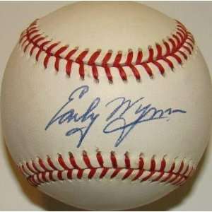 Early Wynn Autographed Baseball   AL NM   Autographed Baseballs