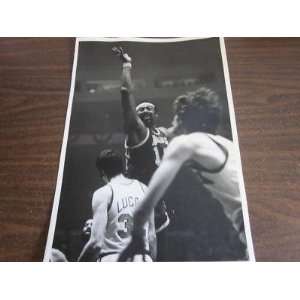 Original 1973 Wilt Chamberlain Jerry Lucas Regan Photo   NBA Photos 