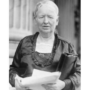 early 1900s photo Alice Mary Robertson, half length portrait, standing 