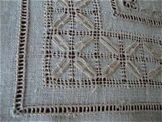 VINTAGE ECRU LINEN Hand done 34 sq TABLECLOTH Italian Whitework Lace 