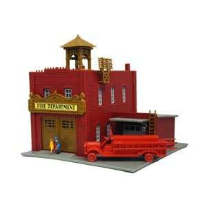  Model Power   Deluxe Fire House w/Engine B/U N (Trains 