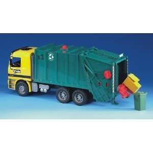  Bruder Mercedes Benz Garbage Truck   Green 2661 Toys 