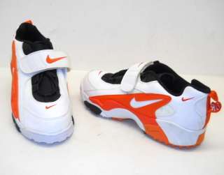 Nike Air Pro Mens Turf Shoe White Orange Size 13.5 New with Defect 