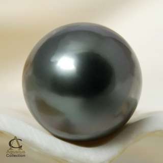 Tahiti Cook Island Black Pearls by Agustus Collection