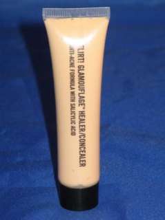 FLIRT GLAMOUFLAGE Healer/Concealer Anti Acne IN THE BUF  