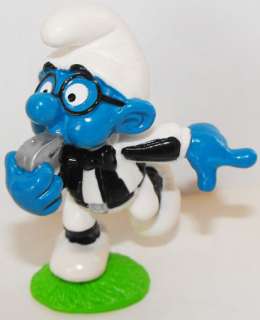 20191 Brainy Soccer Referee Smurf Figurine Smurfs 2 inch Plastic 